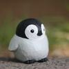 Uroczy pingwin cesarski Dziecko Ręcznie Rzeźbiony w Drewnie Ptaki Dekoracyjne Lite Drewno Kreatywne Rzeczy Do Dekoracji Pokoju Kawaii Figurka