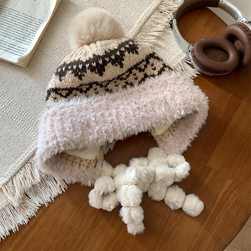 Wind straps Plush ear caps Children's thickened warm knitted caps in autumn and winter Show small face Wool hat tide