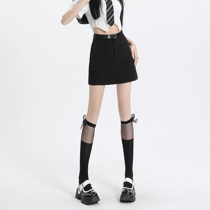 2025 Women's Gray High-Waist A-Line Miniskirt: College Style, Summer Slimming, Anti-Exposure Hip-Hugging Design