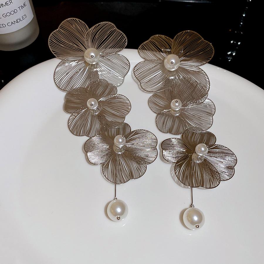 Silver Needle Diamond Flower Pearl Stud Earrings Unique Earrings Exaggerated Earrings Women