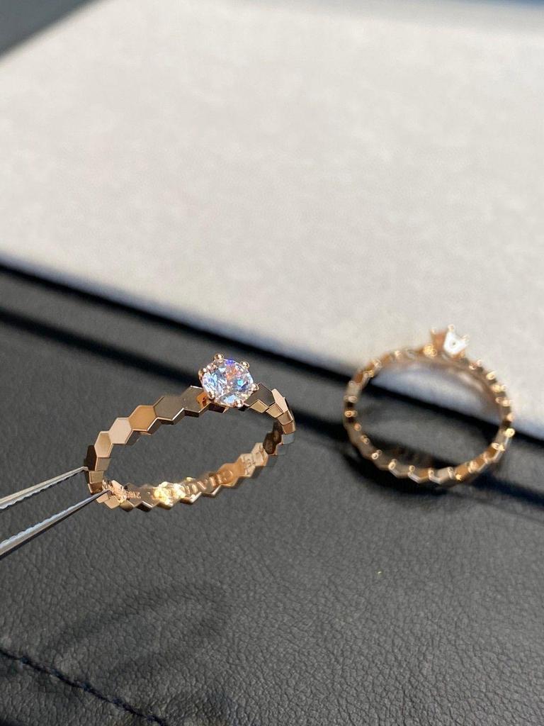 Shangjia Starry Sky 18k Rose Gold Honeycomb Ring – Niche Design, High-End Feel
