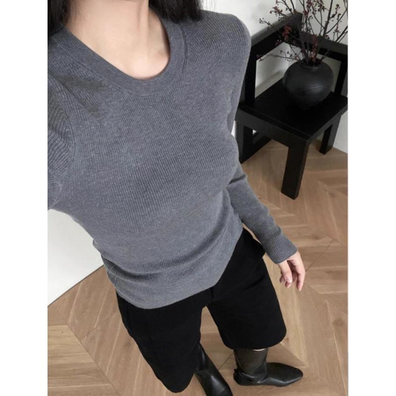 Fashion and Thin Round Neck High-end Knitted Bottoming Shirt Women's Spring Simple Inner Top Minimalist Sweater