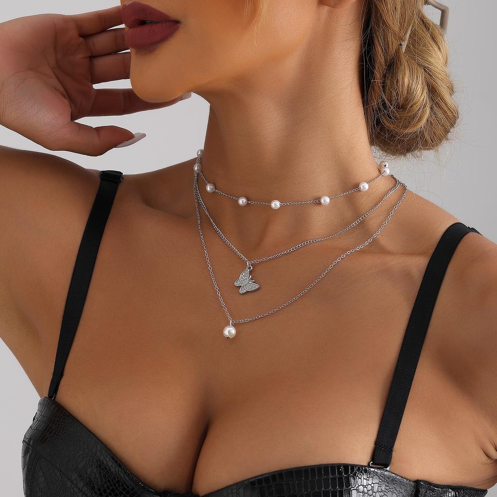 Stylish Multi-layer Imitation Pearl Creative Diamond-encrusted Butterfly Necklace, Retro Collarbone Stacked Necklace