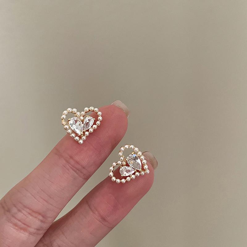 Heart-shaped Zircon Pearl Ear Clip - Elegant Women s Design, No Piercing Needed, Lightweight Luxury Earrings