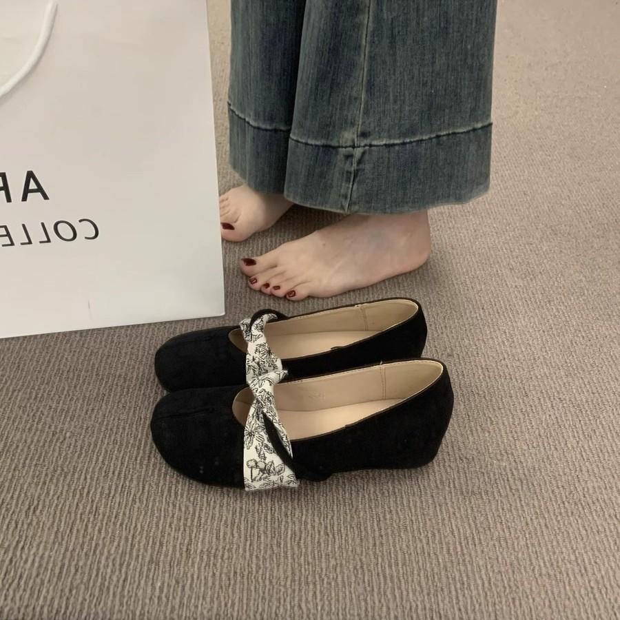Inner Height Increase Mary Jane Shoes Women's 2025 Spring New One-word Belt Versatile Suede Platform Single Shoes Casual Doudou Shoes
