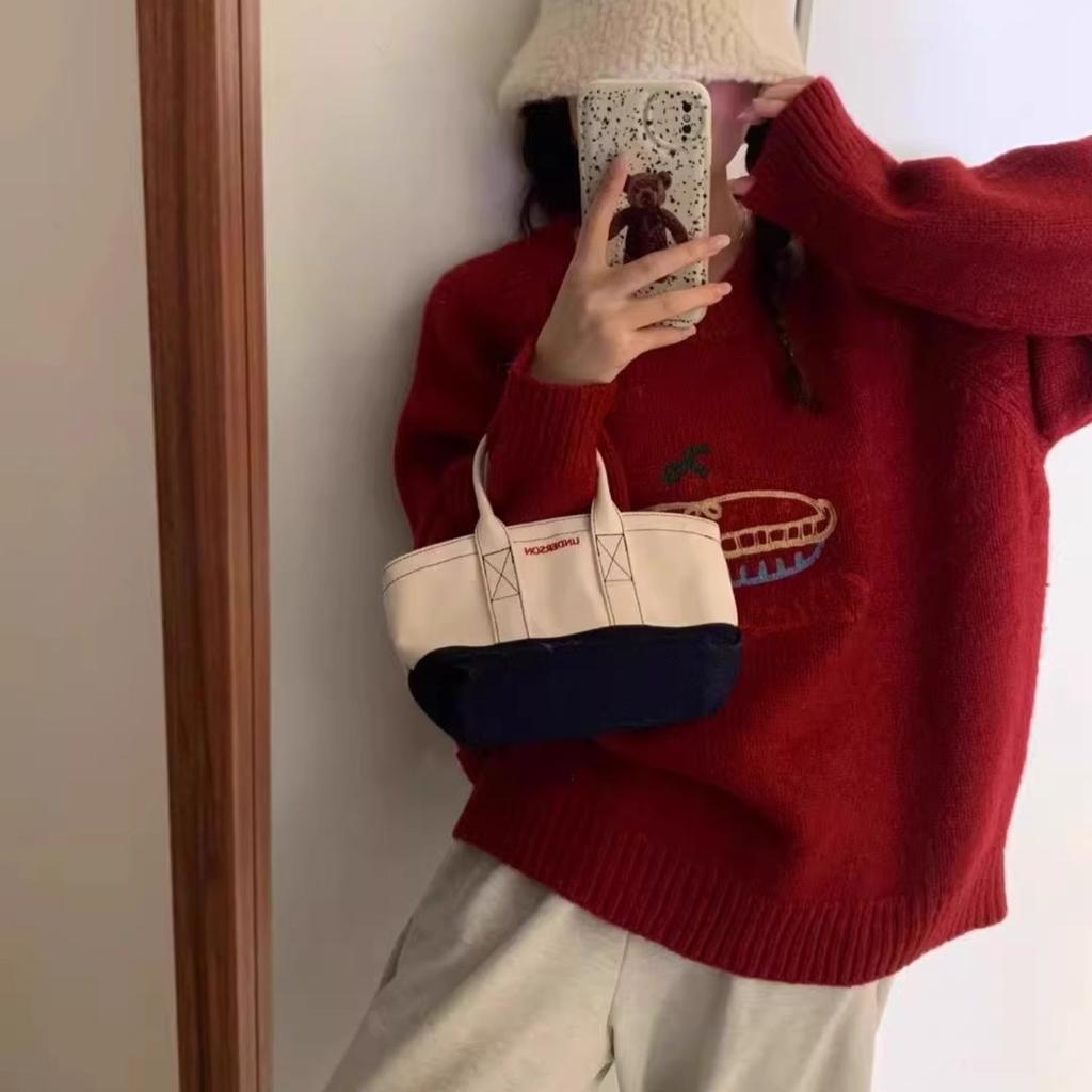 Crew neck hand-embroidered knitted sweater top women's autumn and winter new lazy wind soft waxy loose pullover sweater