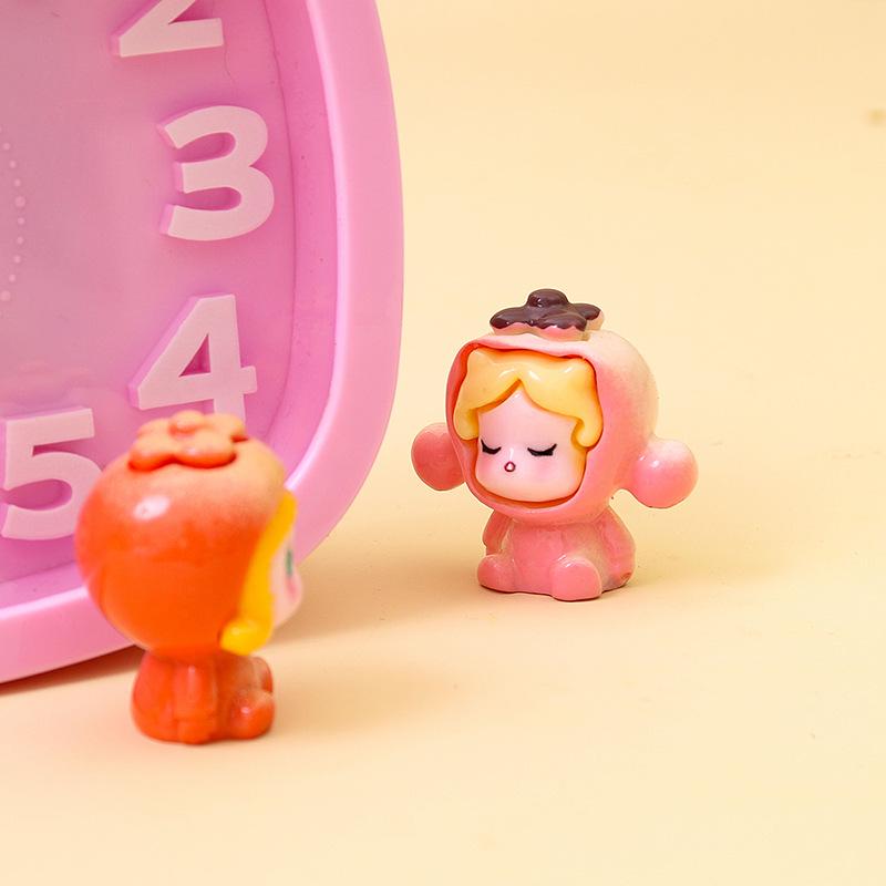 Labubu Crying Doll: Cute 3D Resin Car-Mounted Ornament for Desktop