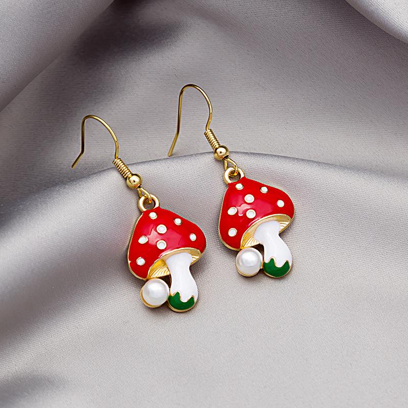 S925 Silver Needle Mushroom Earrings: Trendy Cartoon Design for a Fresh Summer Look
