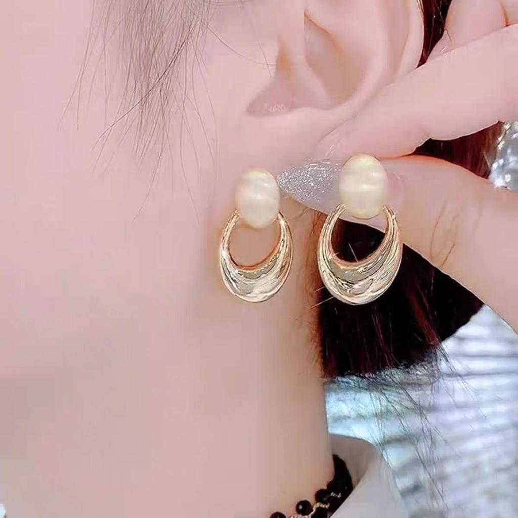 Brushed Splicing Stud Earrings, Women's Exaggerated Sense of High-end, Large Circle Ear Buckles, Temperament, Personality, Niche Earrings, Jewelry