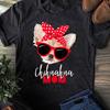 Funny Chihuahua Mom T-Shirt: Sunglasses Dog Lover Tee