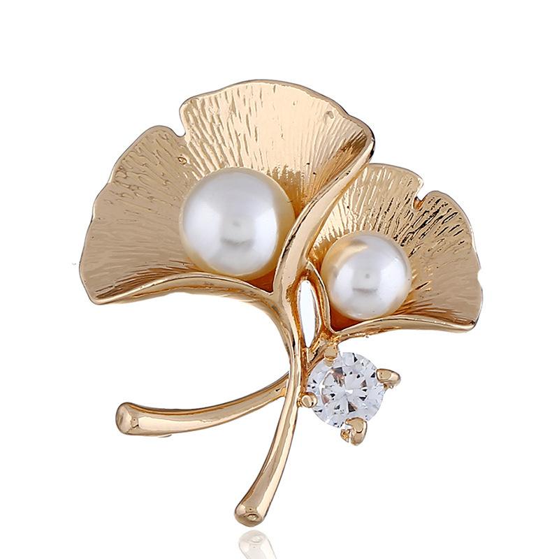 

Trendy Style Stylish Fine Metallic Color Pin Brooch High End Rhinestone Ginkgo ,Clothing Department Accessories BroochFashion Jewelry