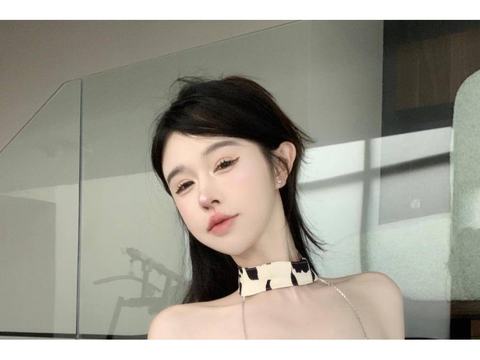 Design-Inspired Off-Shoulder Halter Crop Top - Summer New Arrival