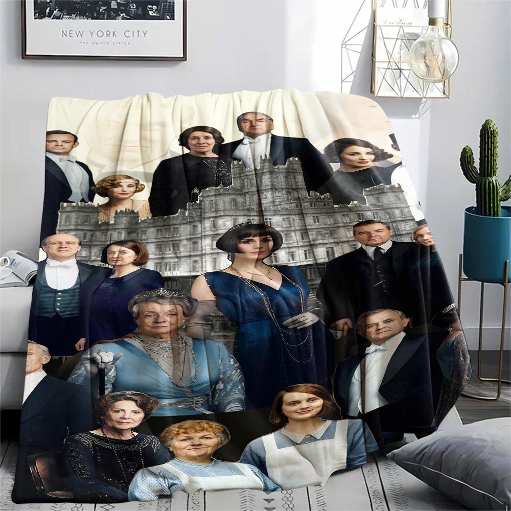 1 Stück Flanelldecke mit Downton Abbey Aufdruck, Hohe Qualität für alle Jahreszeiten, Heimdekoration, Wärme und Komfort, Perfekt für Weihnachtsgeschenke