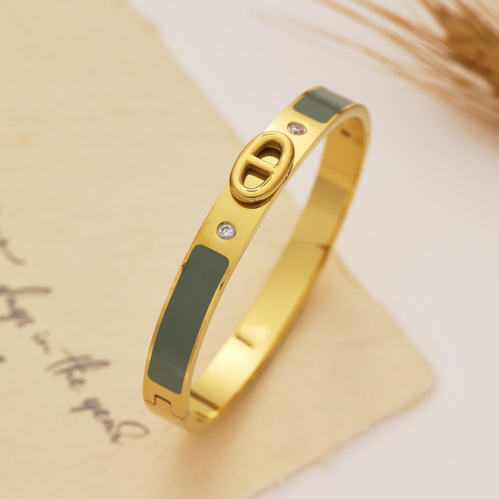 18K Gold-Plated Stainless Steel Pig Nose Bracelet with Zirconium Detailing