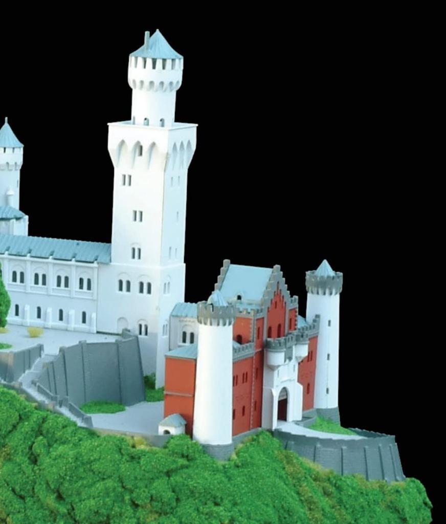 Doyusha 1/220 Western Castle Neuschwanstein Castle Color Plastic Model NSC Molded Color