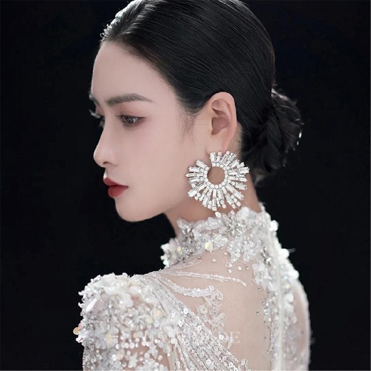 Unique Crystal Sunflower Earrings for Women Large Circle Flower Shape Accessory