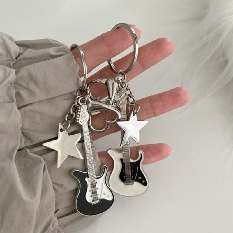 Fashion Star Guitar Keychain Pendant Simple Hanging Decorations Keyring Charm for Purse Bag Backpack Handbag
