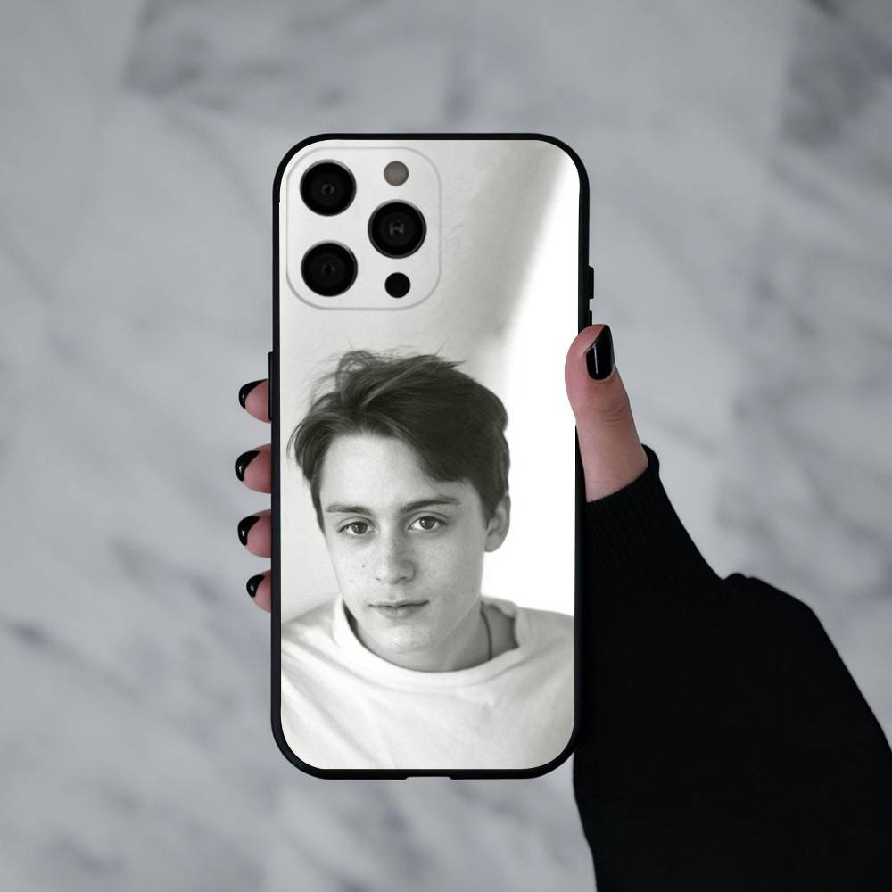 Stilvolle Schauspieler K-Kieran C-Culkin Handyhülle Für iPhone 17pro, 16,15,14,13,12,11 X XR Plus,Andere Weiche Schwarze Hülle