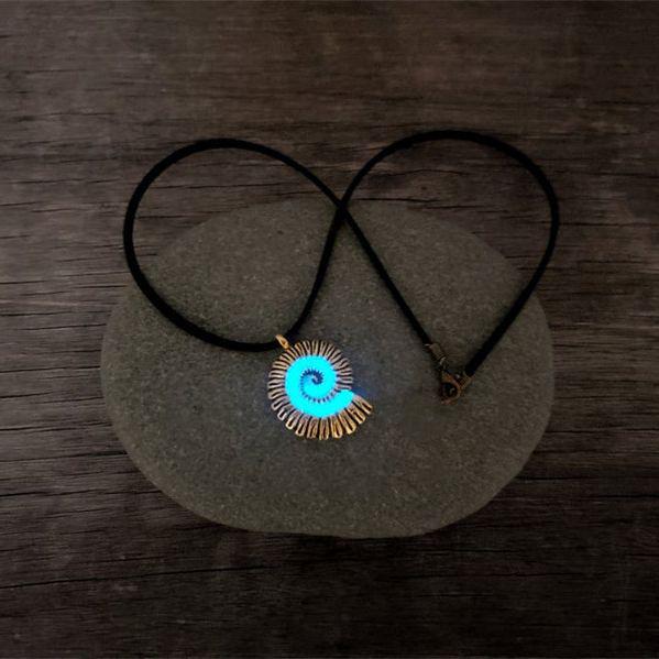 Collana Ciondolo Conchiglia Sirena Luminosa in Vendita Calda