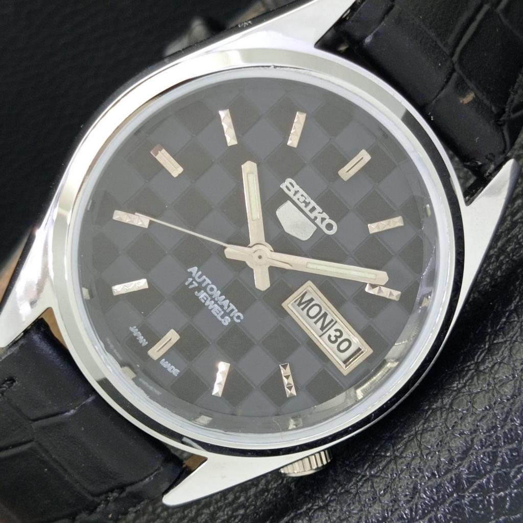 

ВОССТАНОВЛЕННЫЕ МУЖСКИЕ АВТОМАТИЧЕСКИЕ ЧАСЫ SEIKO 5 СДЕЛАНО В ЯПОНИИ ЧЕРНЫЙ ЦИФЕРБЛАТ CUSTOM a440123-2 QV90-a440123