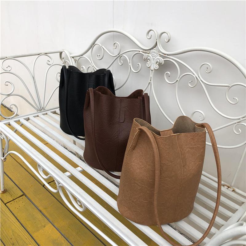 Umhängetasche aus weichem Leder im Vintage-Stil