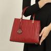 2025 New Women's Bag Versatile Bag Autumn Winter Fashion Large Capacity Middle-aged Women Genuine Leather Mom Handbag