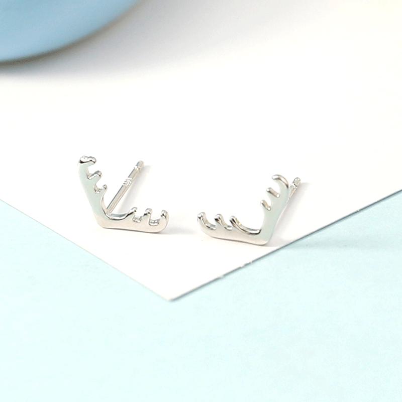 Orecchini a Bottone Antler da Donna Petite - Ispirati al Natale, Carini e Versatili.