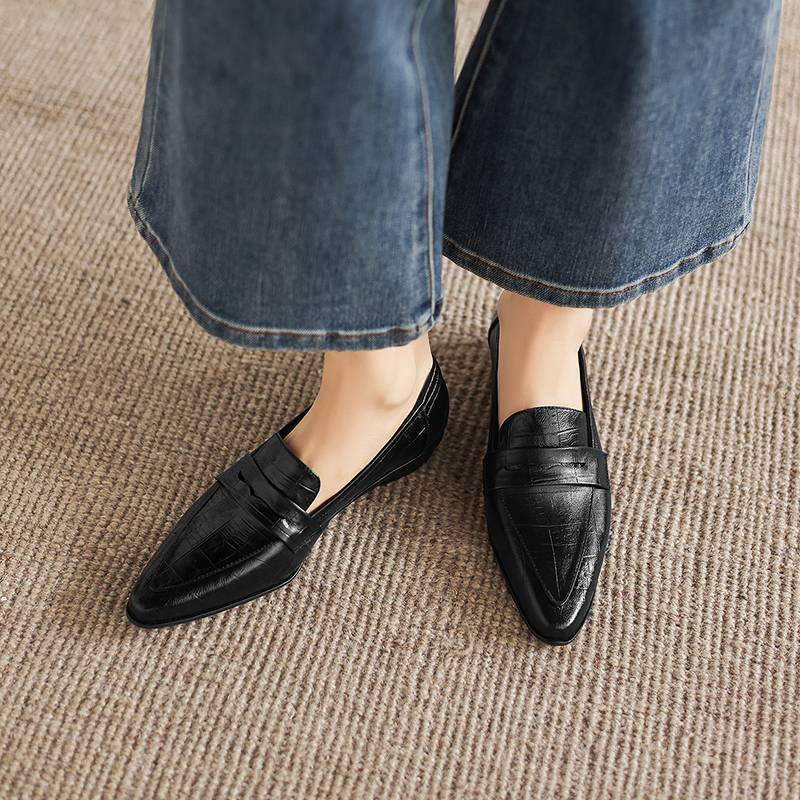 Krazing Pot Sheepskin Round Toe Low Heels Summer Shoes Big Size 42 Retro Fashion Slip On Stones Prints Women Deep Mouth Pumps