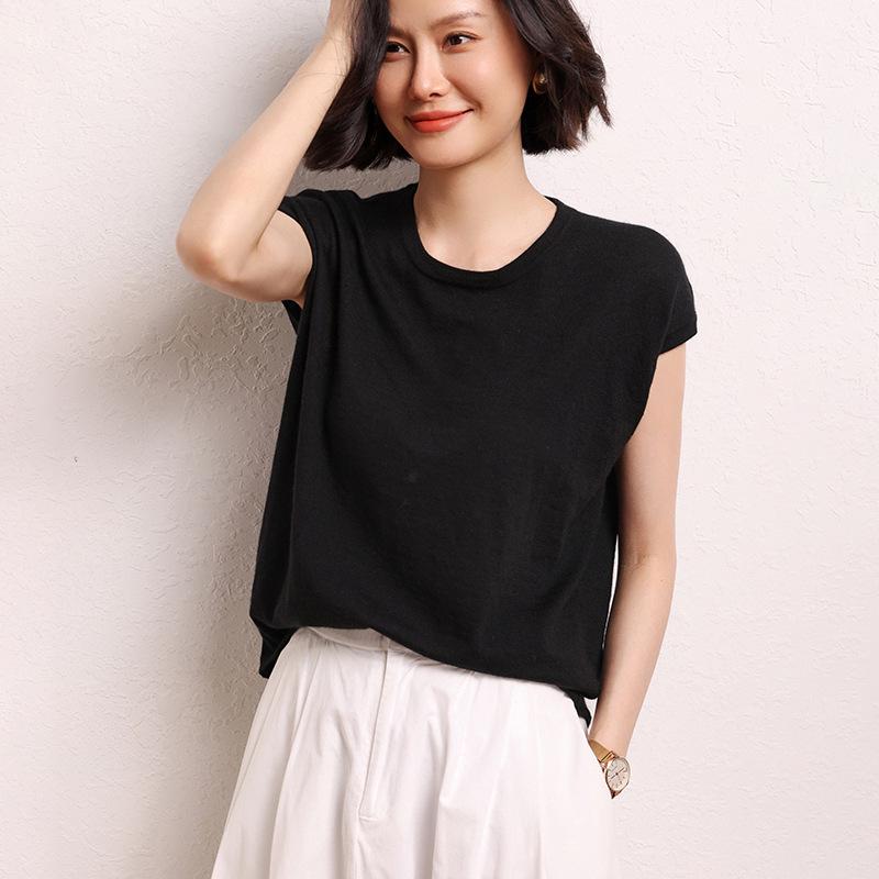 High-Quality Women's Cashmere Round Neck Short Sleeve Sweater for Autumn/Winter - Simple, Loose, and Versatile.