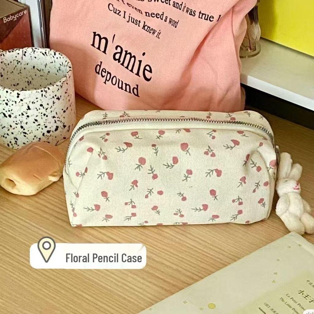 Sevimli Çiçekli Pamuklu Kalemlik - Pastoral Tarz Kırtasiye & Makyaj Çantası