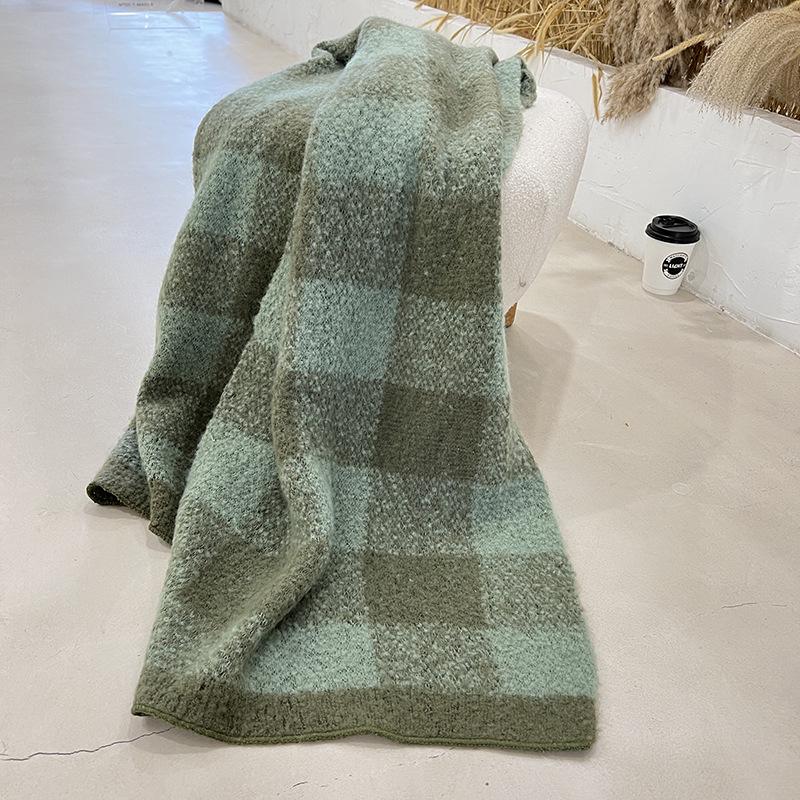 Plaid scarf women's autumn and winter new soft and versatile knitted shawl contrasting color high-end scarf