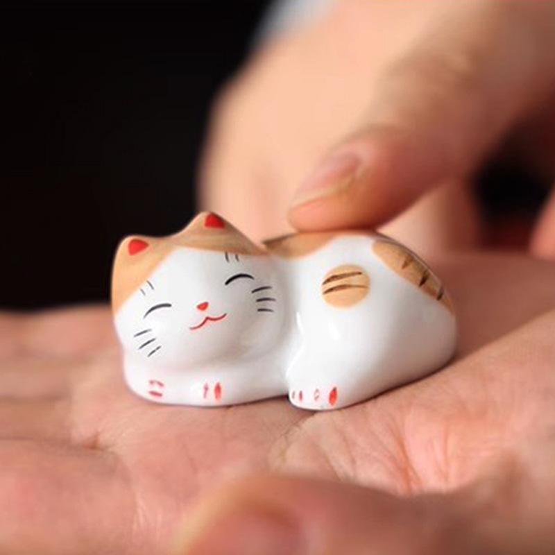5PCS Cute Lucky Cat Chopsticks Holder Japanese Ceramic Chopstick Ceramic Home Decoration Spoon Holder Tableware Food Sushi