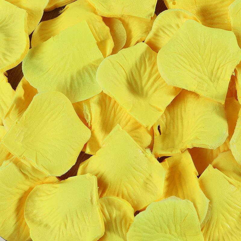 Non-Woven Artificial Rose Petals for Wedding Decorations and Hand-Thrown Arrangements