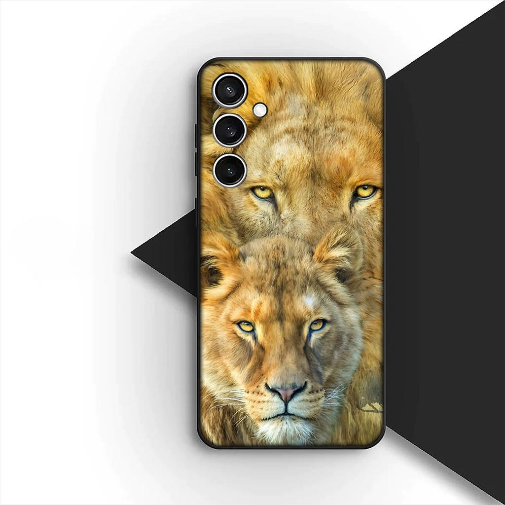 Casing for Motorola Moto G55 G45 G75 G85 G35 Edge 50 30 Fusion 40 NEO Ultra Pro Phone Cover Soft Case Lion Stalking Wolf Art