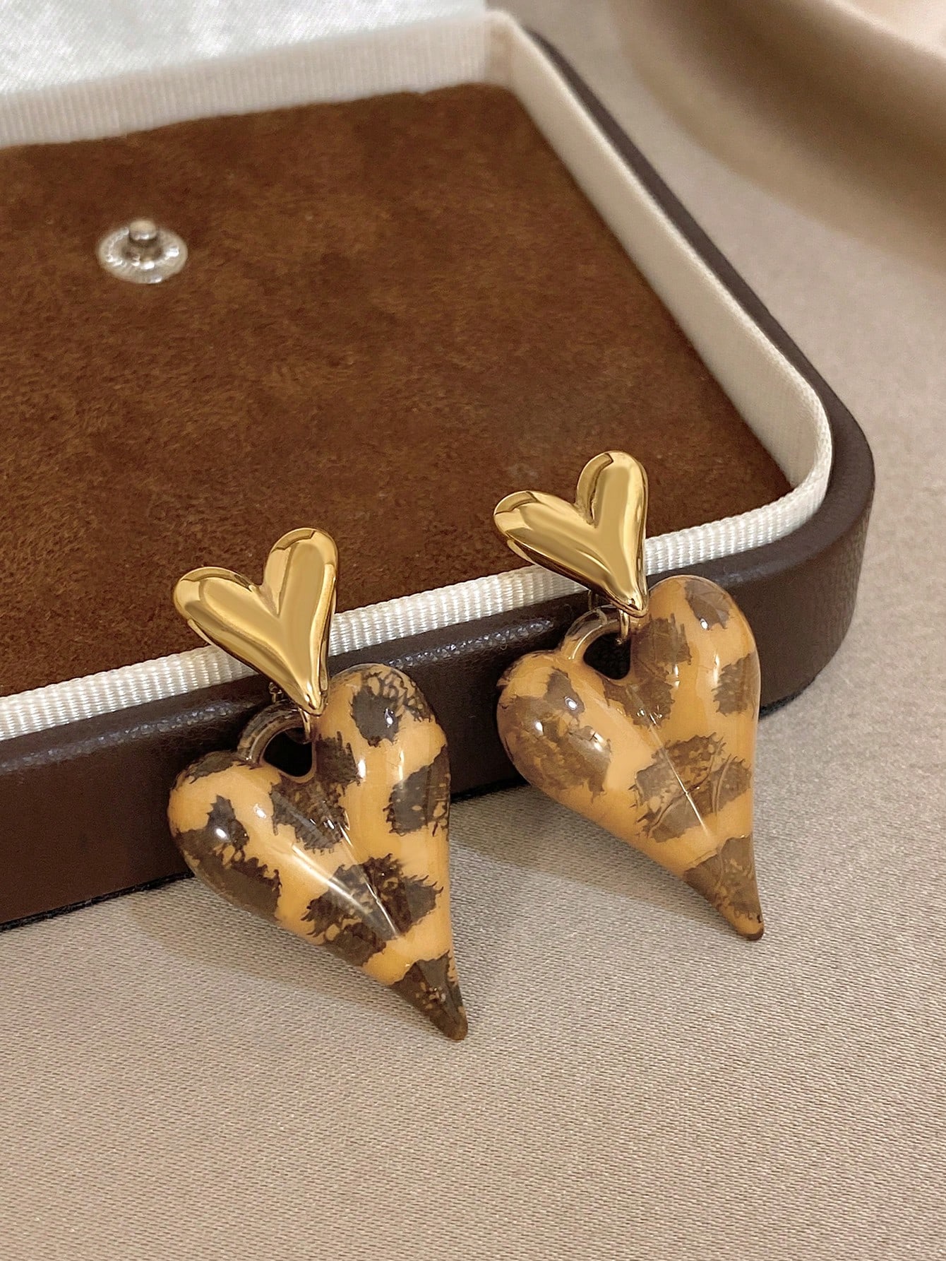 Модные серьги-подвески для женщин