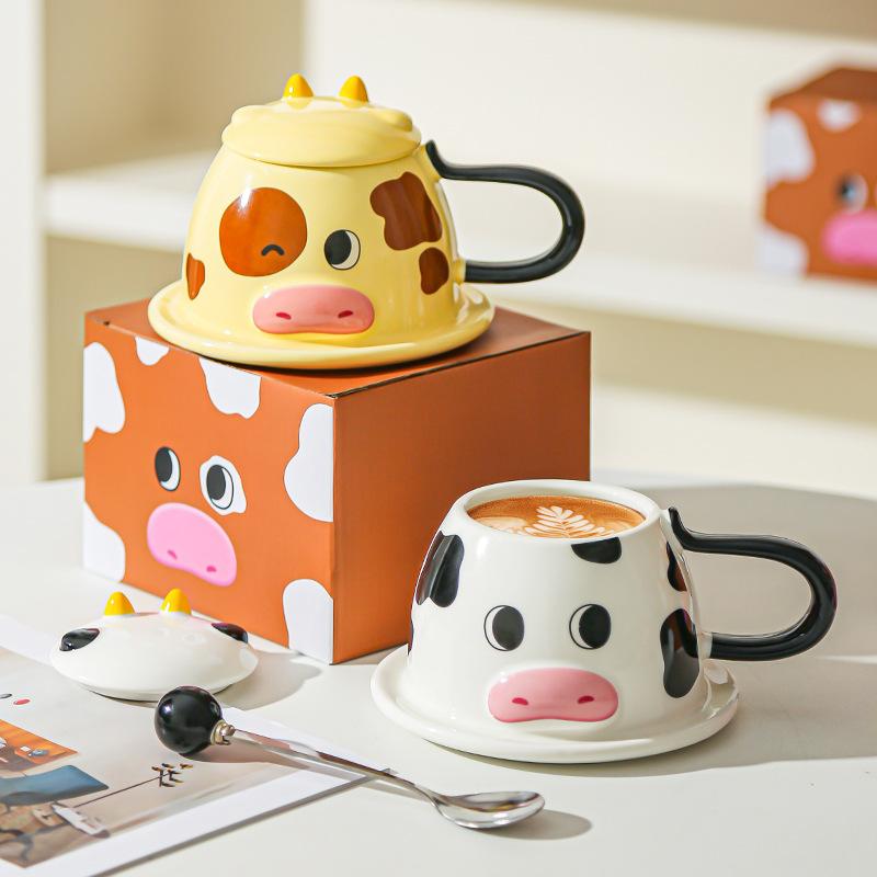 Kreativní Roztomilý Kreslený Třírozměrný Pár Kráv Hrnek na Vodu Keramický Hrnek s Víčkem Panenka Roztomilý Mazlíček Hrnček Hrnek na Kávu