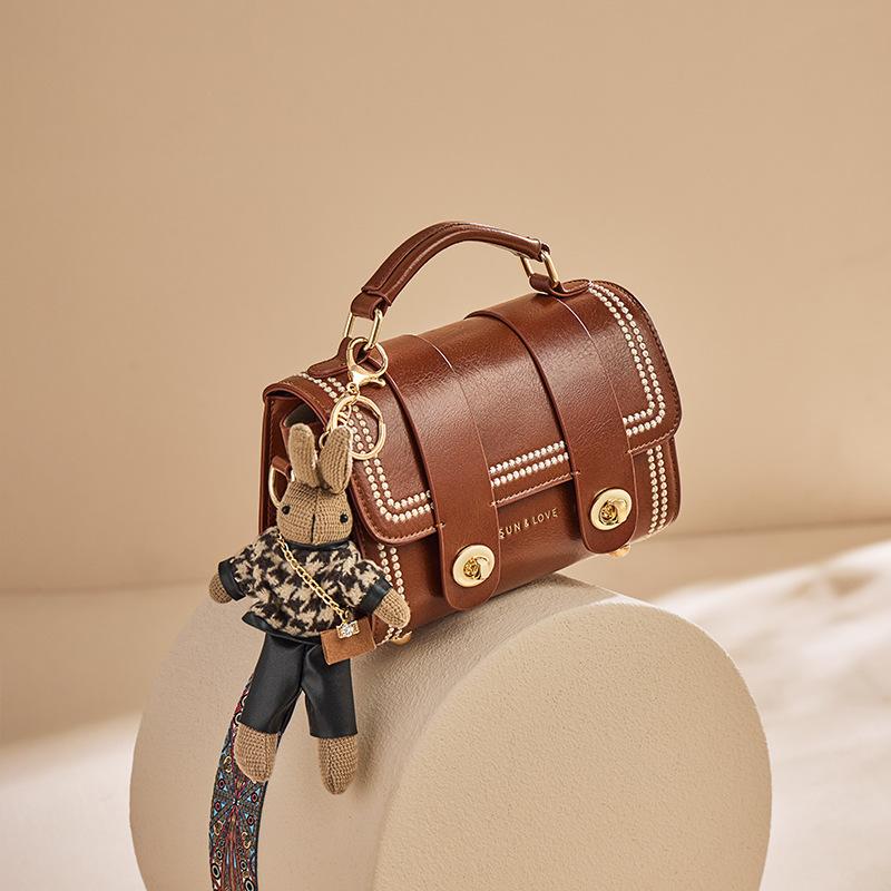 

Миссис. Сумка Qiao 2025 Новая Мини Сумка Кроссбоди Женская Сумка Мессенджер Осень Зима Высококлассная Универсальная Женская Сумка из Натуральной Кожи Long19CM、Wide8CM、High