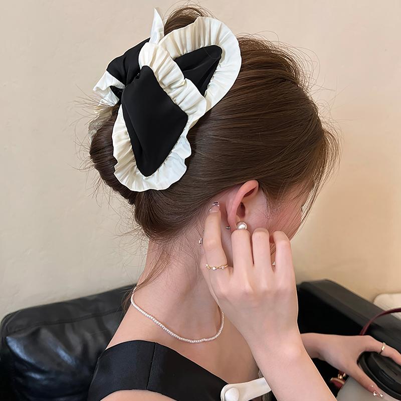 

Elegant Pleated Hair Clip Women s Hairstyle 11CM Large Shark Clip Hair Accessories one size