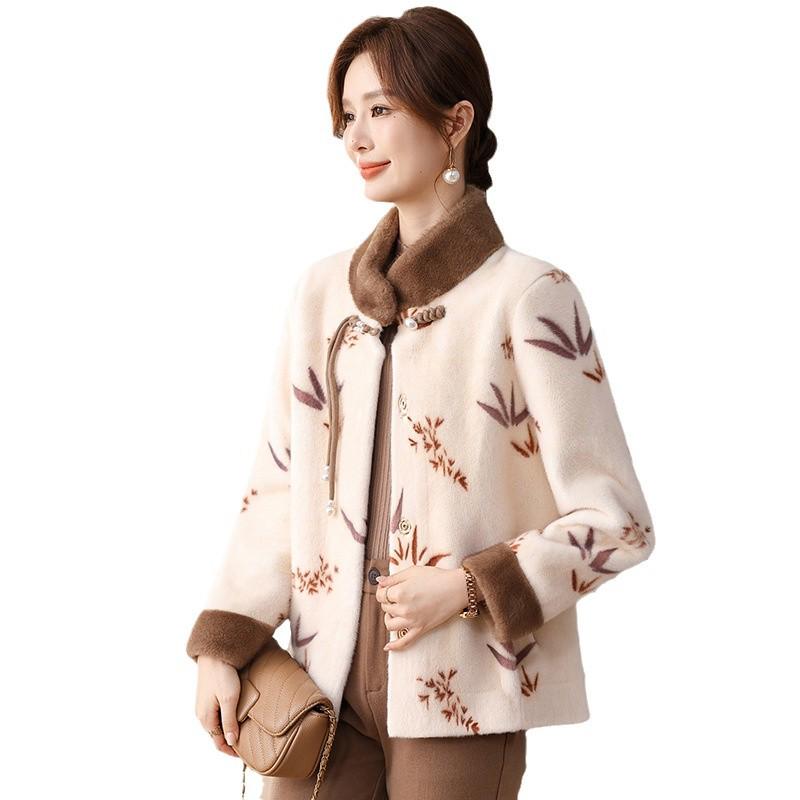 Mom's 2024 Waterproof Mink Velvet Short Jacket: Chinese Style Leather and Fur for Middle-Aged & Elderly Women