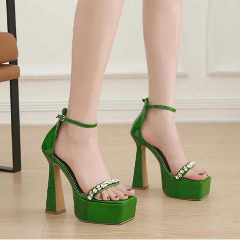 Sexy křišťálové platformové sandály pro ženy čtvercová špička otevřená špička přezkový pásek krytý podpatek super vysoké podpatky svatební boty lodičky