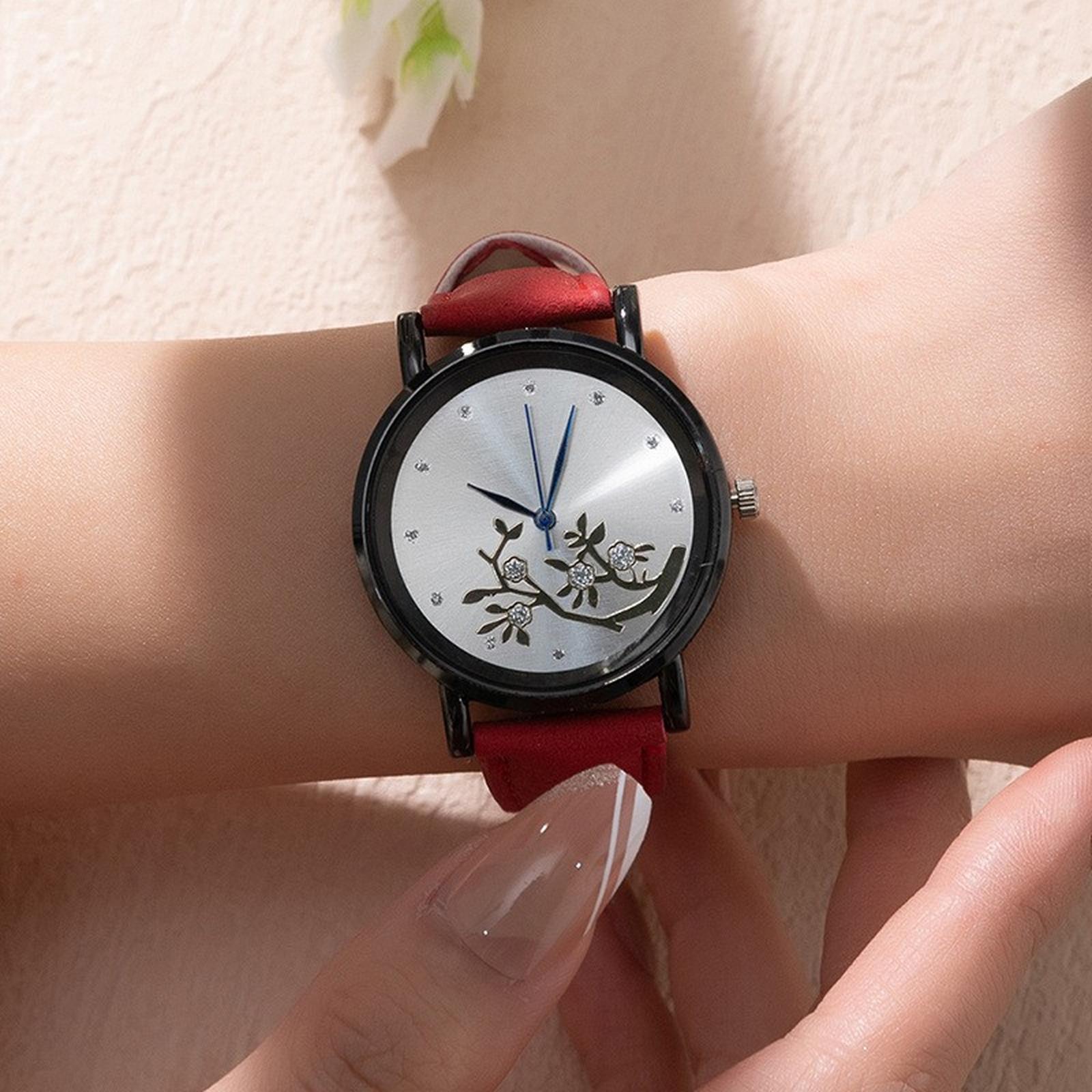 

Женские Модные Винтажные Часы One Size красный