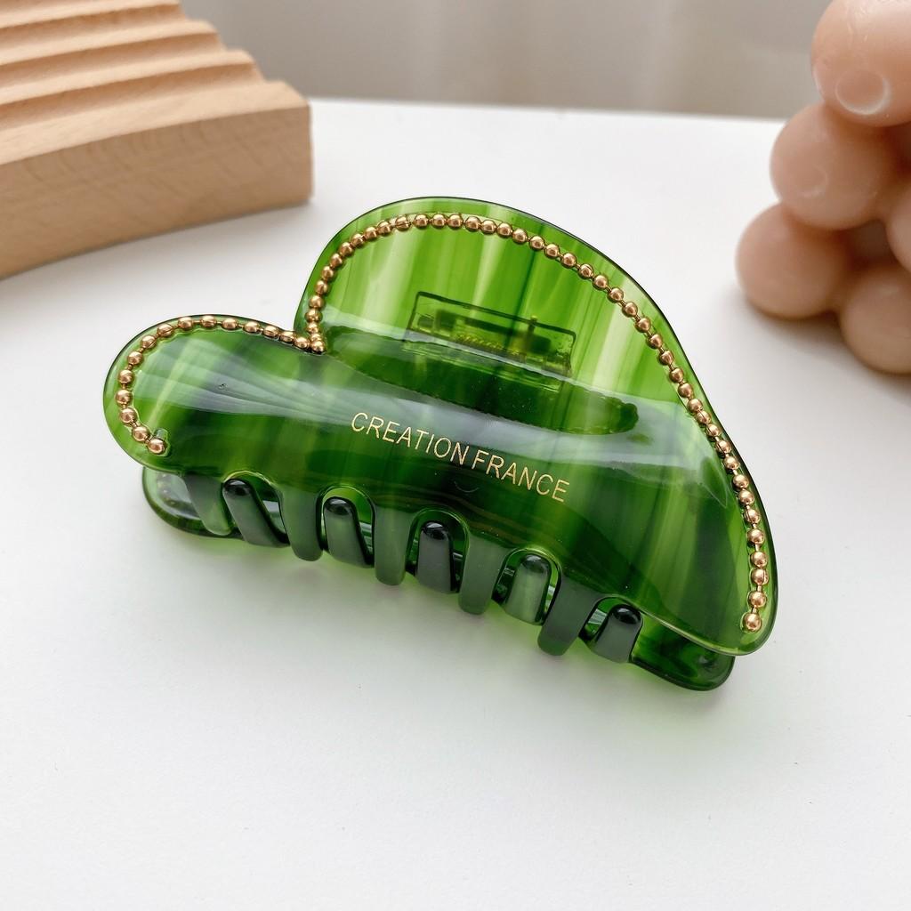 Elegant Handcrafted Gradient Acetate Hair Claw Clip With Heart Design For Fashionable Women