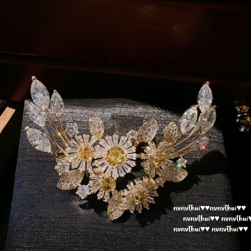 Lolita, Chamomile Gemstone Brooch, Rich Family Gold, 18K Gold Plated, Twilight Yellow Violin Zircon Brooch