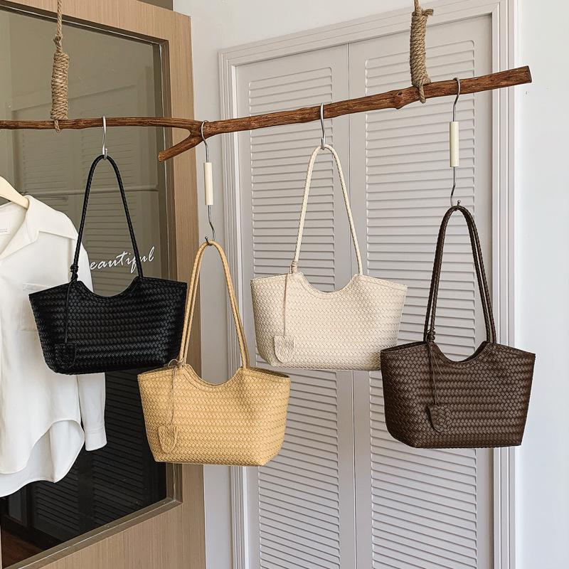 Versatile Large-Capacity Woven PU Leather Shoulder Bag - Stylish Urban Handbag for Women