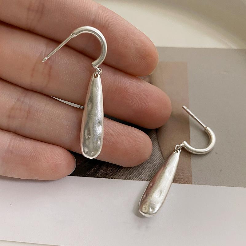 2025 Retro Silver Stud Earrings for Women: Niche, High-End, Versatile Design - Best Seller