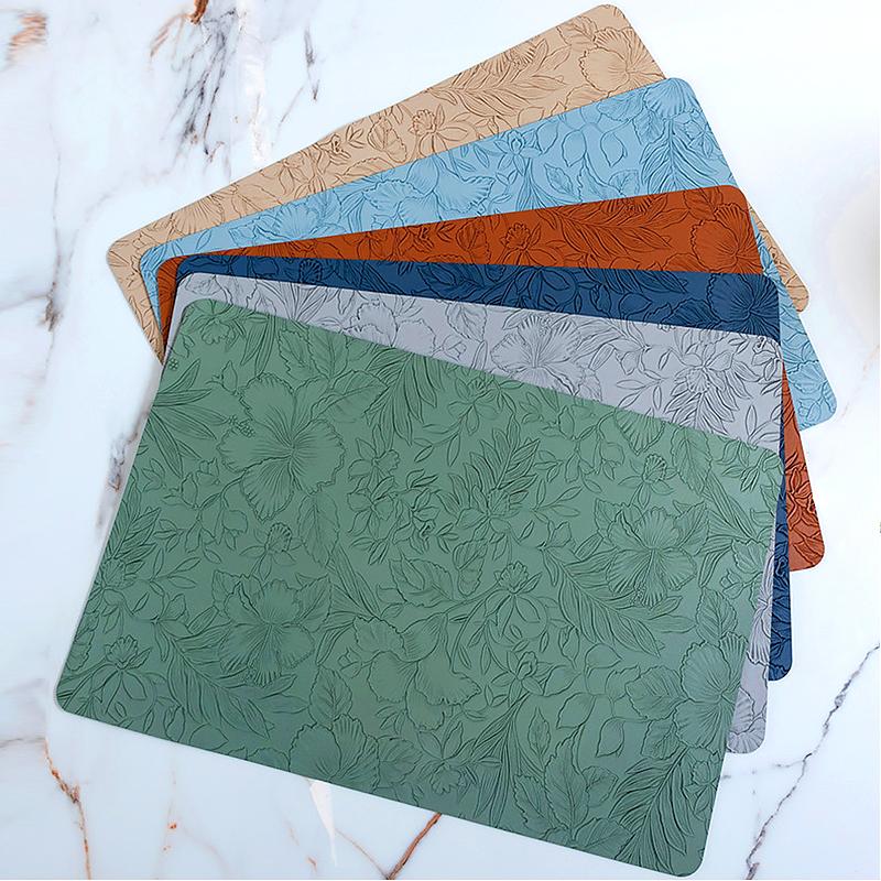 1 szt. Imitacja skóry Łatwa do czyszczenia Wzór kamelii Wodoodporna i trwała Dwustronna Lekko luksusowa Podkładka na stół Podkładki