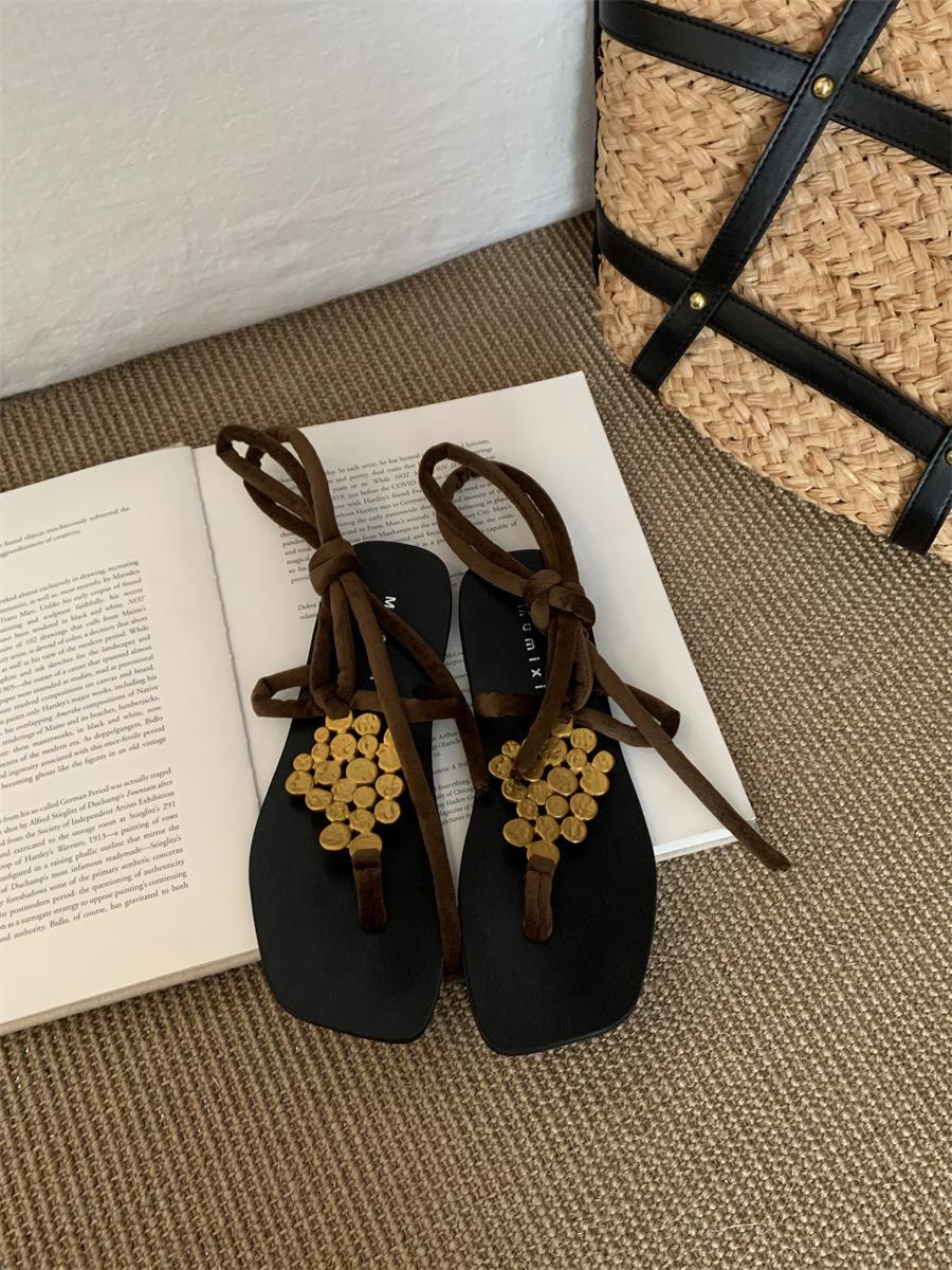 

2025 spring and summer Internet celebrity fishing net sandals women s shoes seaside bag head cool slippers fashion flat Roman shoes slippers 39 темно-коричневого