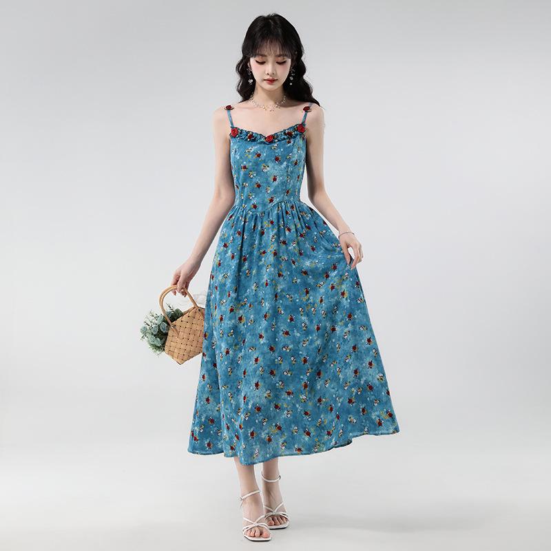 Women's Blue Floral French Style Slimming Summer Dress with Waist-Cinching Design