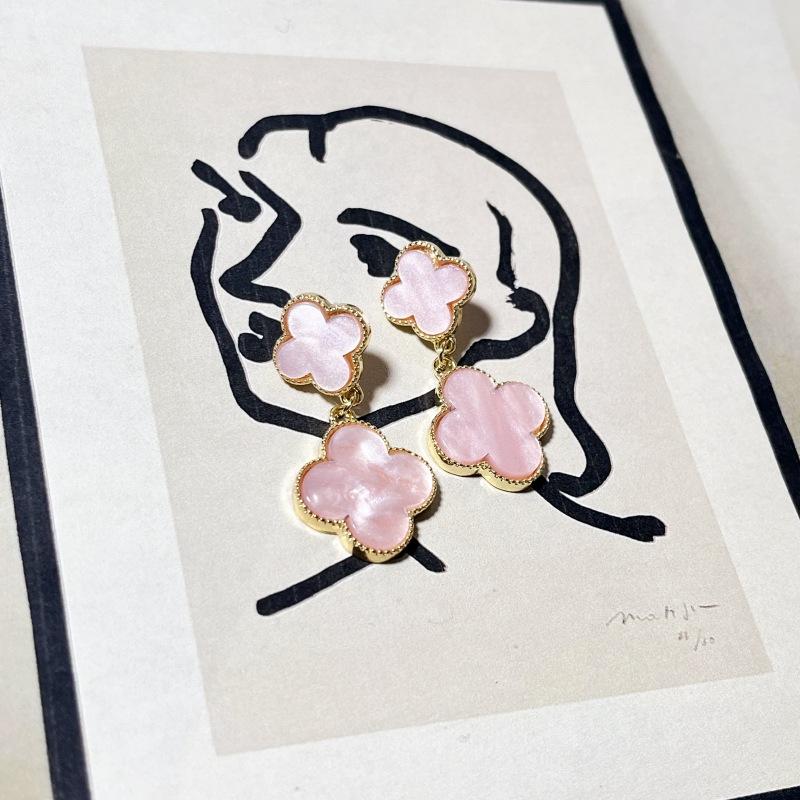 

Класичні сережки з щасливою травою для жінок, сережки нішевого дизайну в стилі легкої розкоші, високоякісні сережки, що підкреслюють темперамент 4*2cm бейкер miller рожевий колір