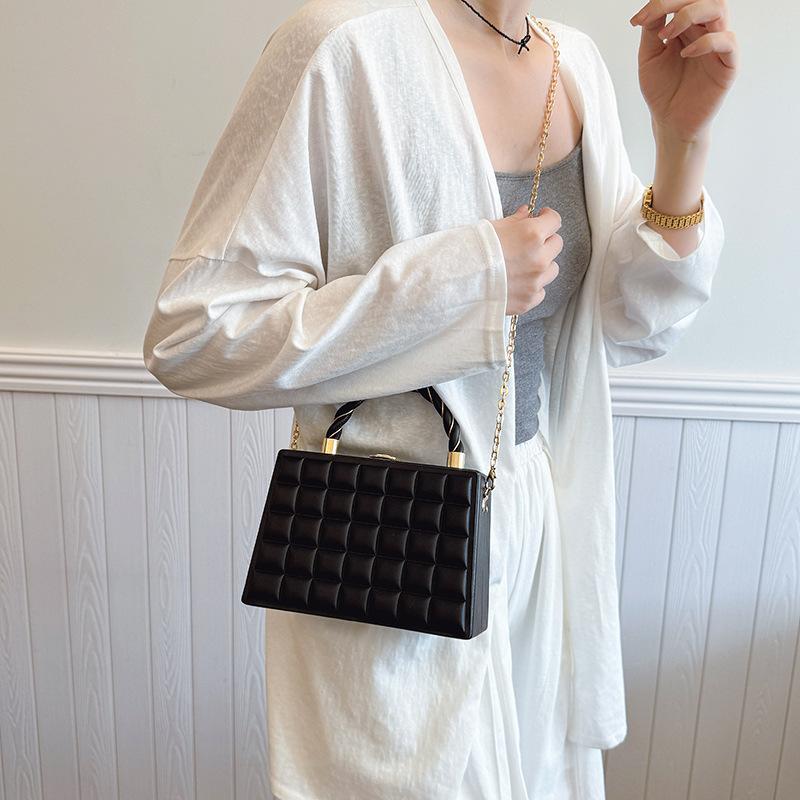 New Pressure Shell Square Portable Box Bag Women's Spring Texture Chain Single Shoulder Oblique Span Bag